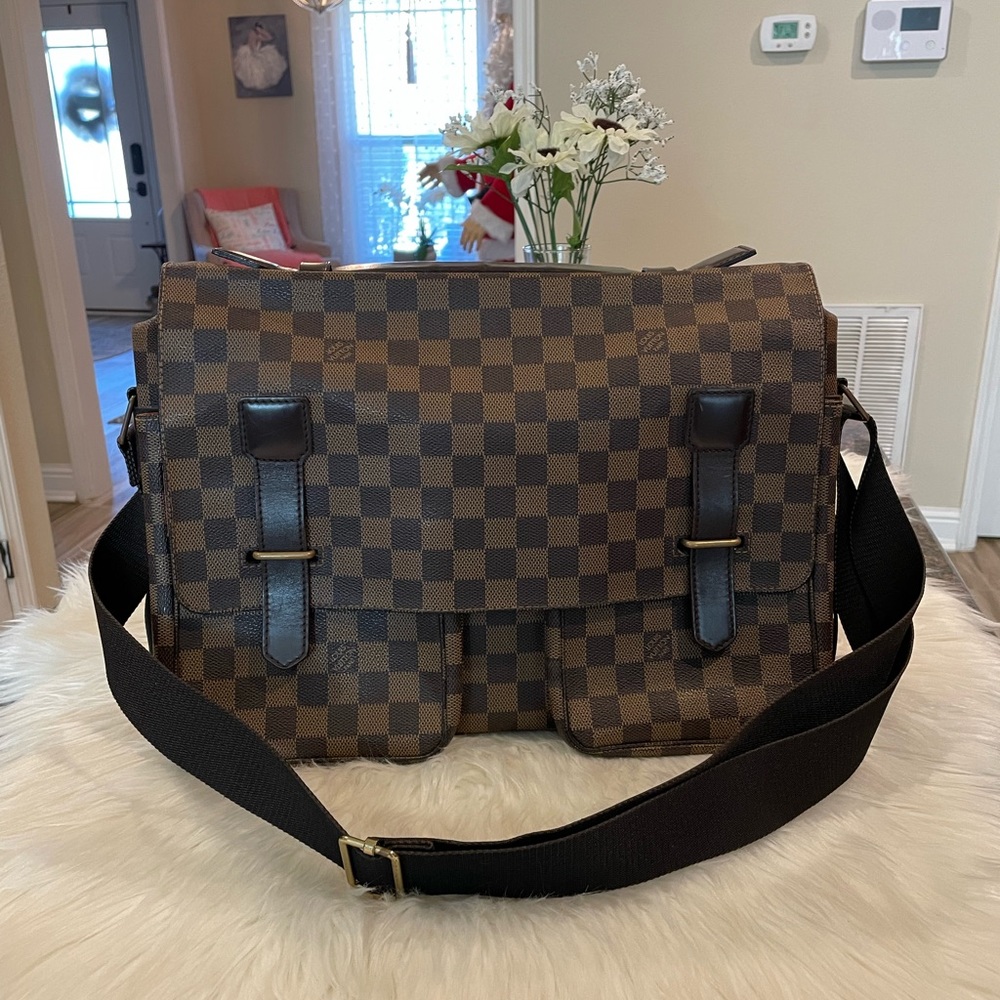 Louis Vuitton Brown Damier Messenger Laptop Bag with Dark Brown Trim - Picture 1 of 13